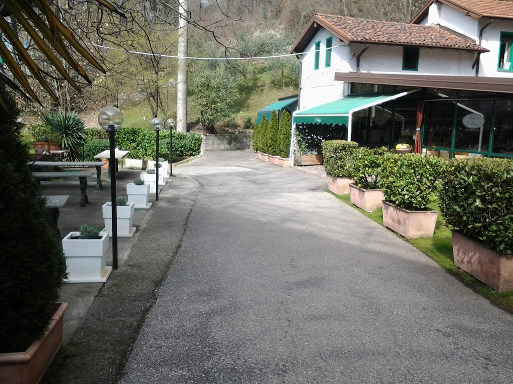 Trattoria I Bodega Hotel Abbadia Lariana Zewnętrze zdjęcie